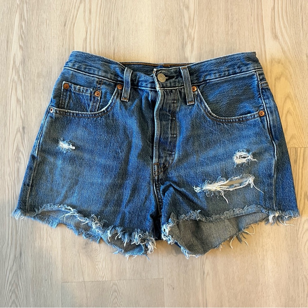 Levi’s 501 button fly cutoff shorts size 25 high waisted rigid denim
